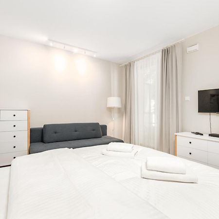ורשה Apartament Solidarnosci By Your Freedom מראה חיצוני תמונה