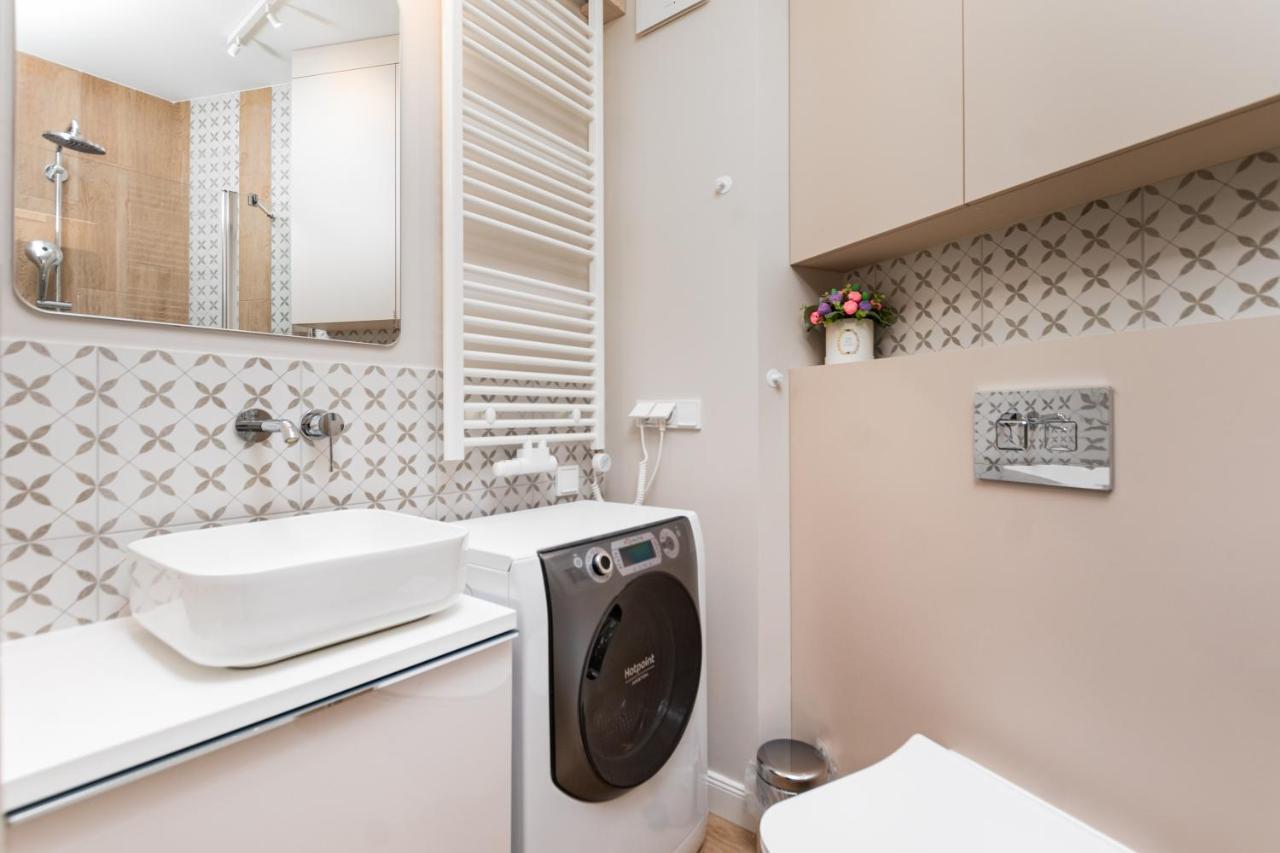 ורשה Apartament Solidarnosci By Your Freedom מראה חיצוני תמונה