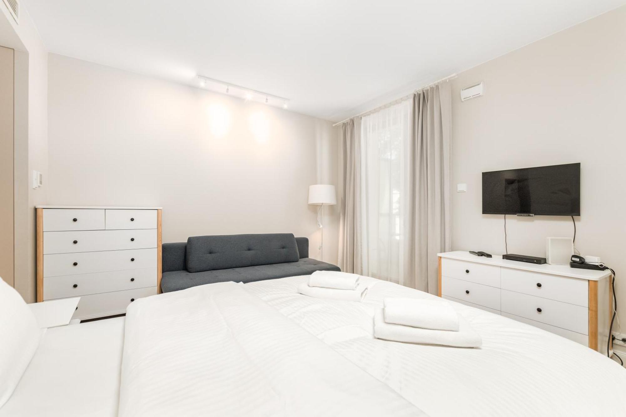 ורשה Apartament Solidarnosci By Your Freedom מראה חיצוני תמונה